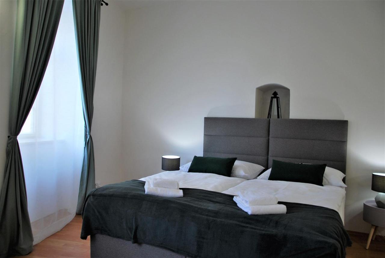 White Swan Boutique Apartmán *
