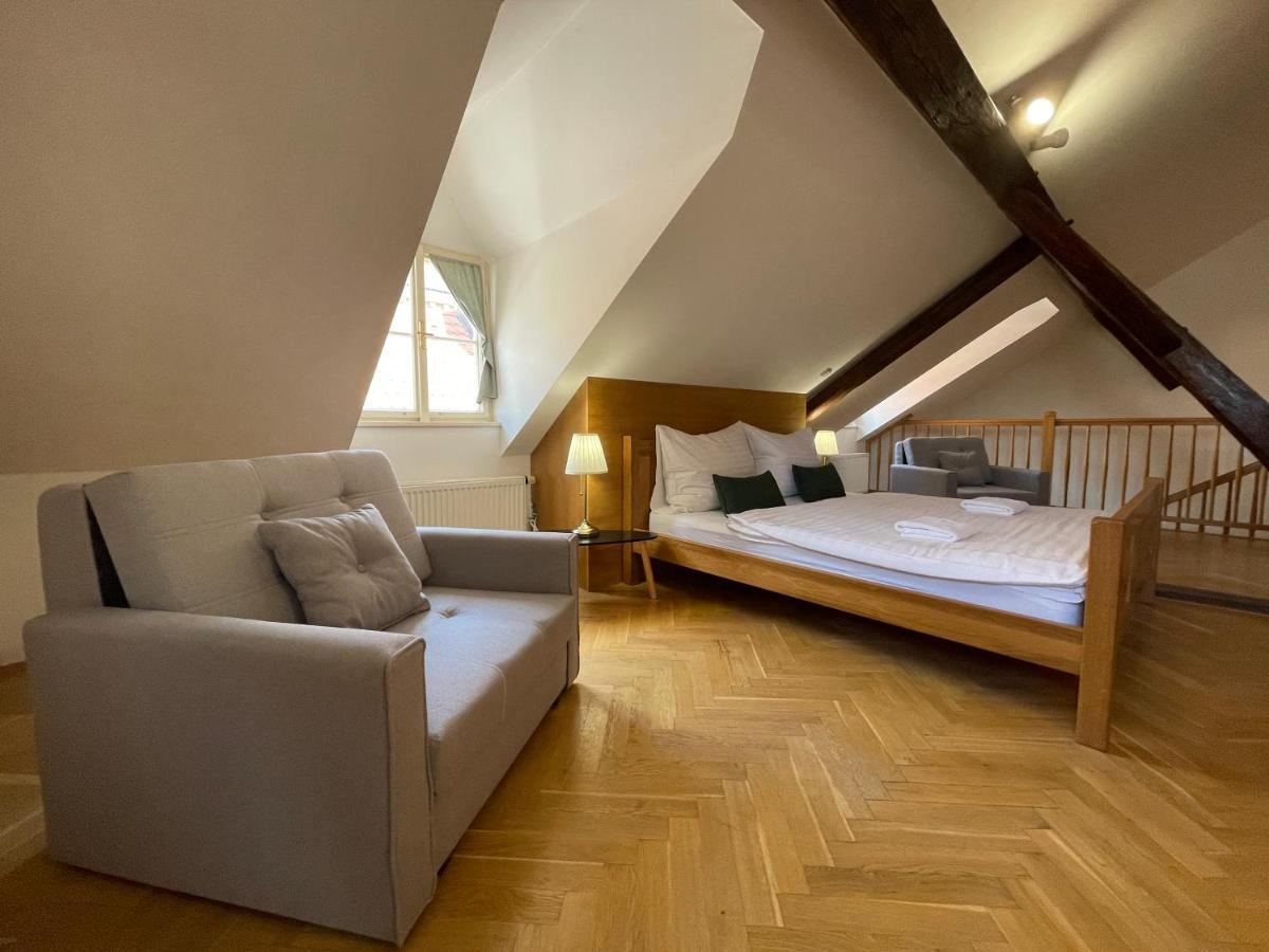 White Swan Boutique * Praha